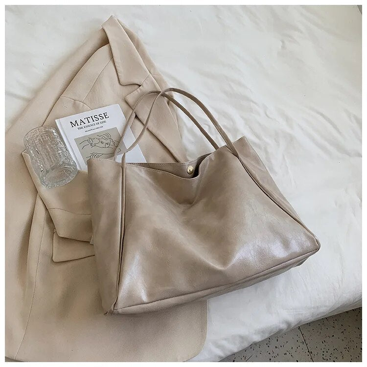 Grand sac bandoulière en cuir pour femme – Chic, spacieux et pratique